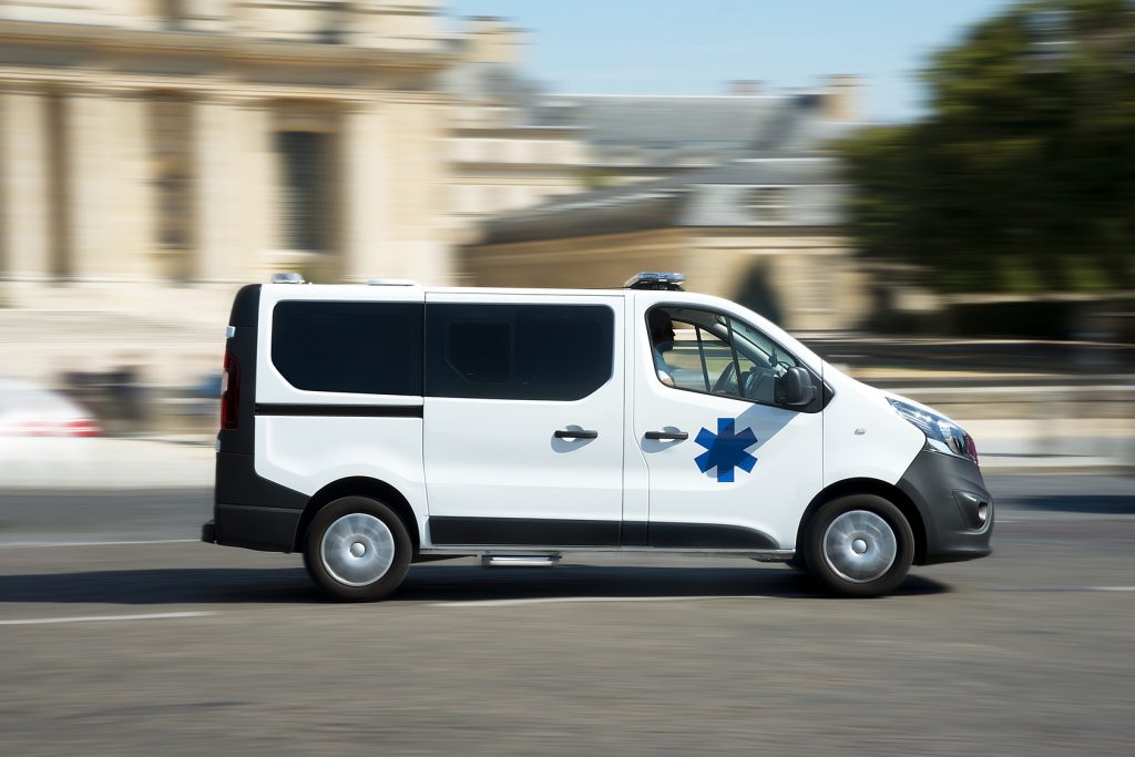 Véhicule ambulance à Aubiet